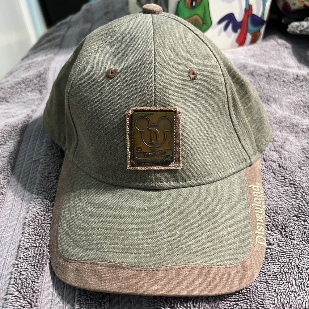 Walt Disney World Disneyland Hat Cap Mickey Mouse Metal Logo Adjustable OSFM